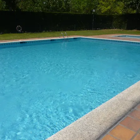 Pirinenc Camping 2*
