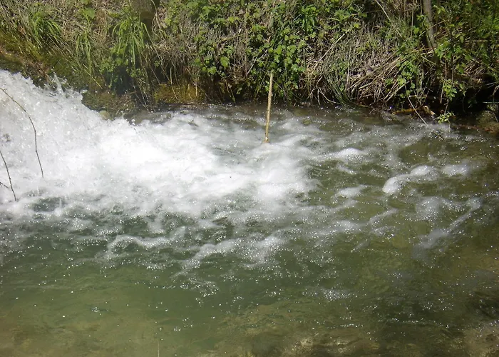 Pirinenc אתר קמפינג Campdevánol