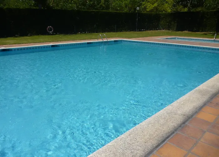 Pirinenc אתר קמפינג 2*